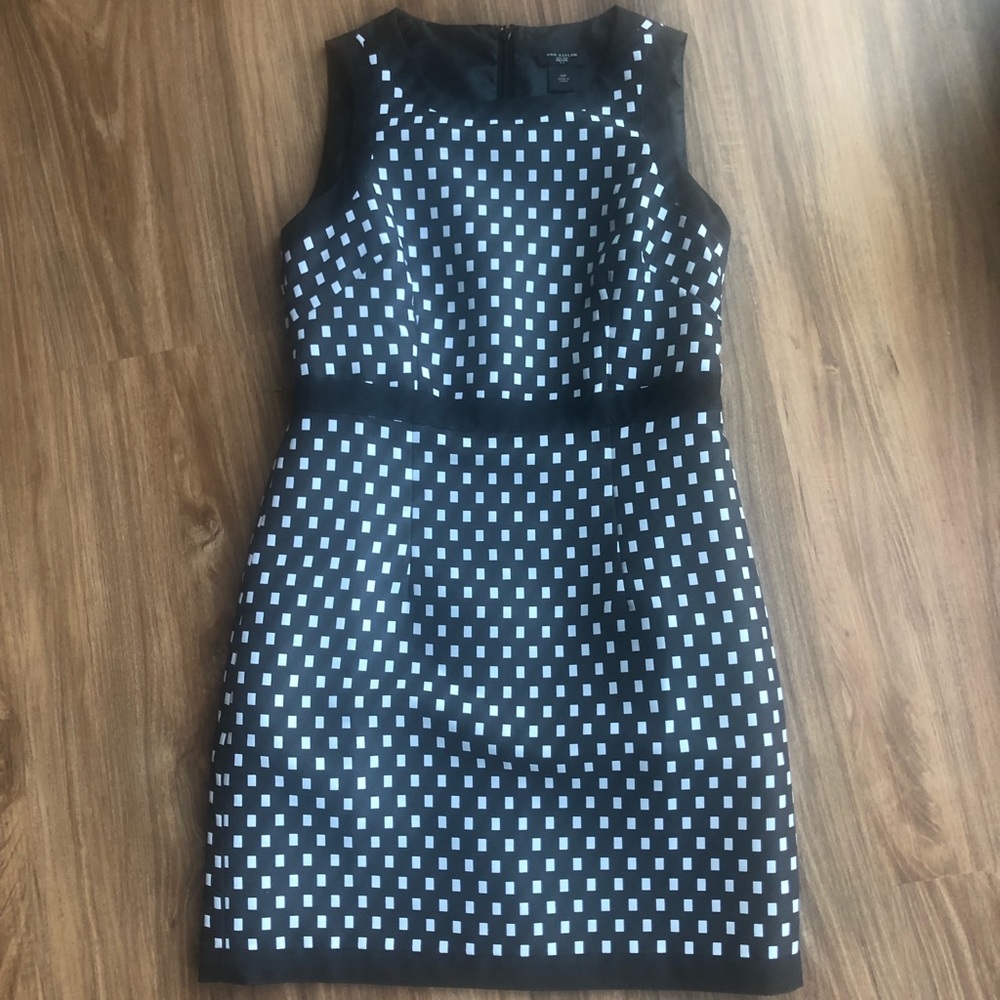 Anne Taylor Elegant Black formal dress